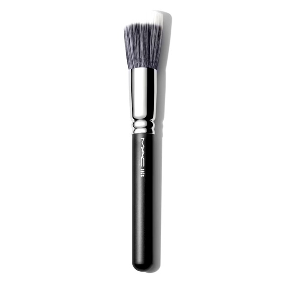 MAC #187 Synthetic Duo Fibre Face Brush ✨ - Picture 3 of 4